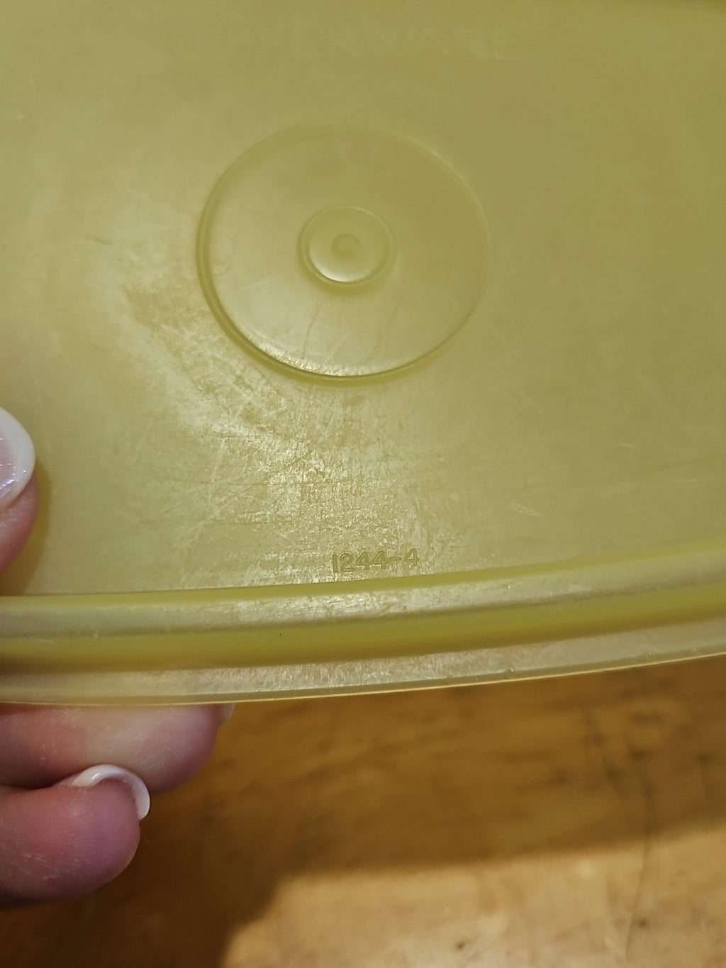 Vintage Tupperware Yellow Shelf Saver Container #1243-10 W/ #1244-13 Lid EUC