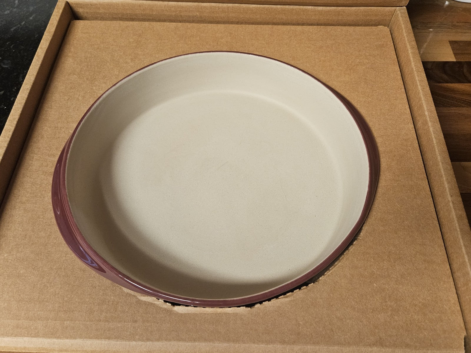 New In Box Pampered Chef New Traditions Deep Dish Baker Cranberry #1336 11"