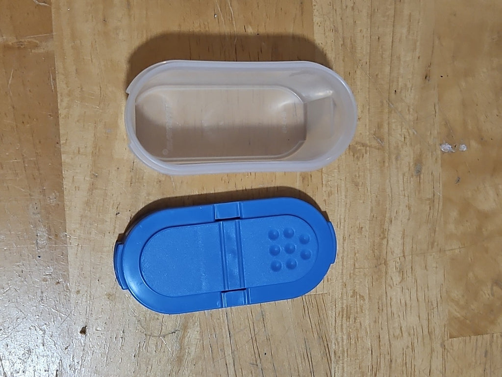 Vintage Tupperware Modular Mates Small Spice Shaker W/ Blue Lid #1843 & #1844