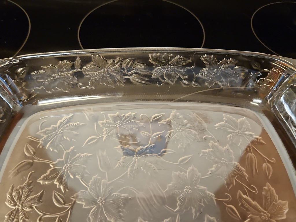 Vintage Princess House Fantasia Glass Casserole Baking Dish Poinsettia 13.5x8.5