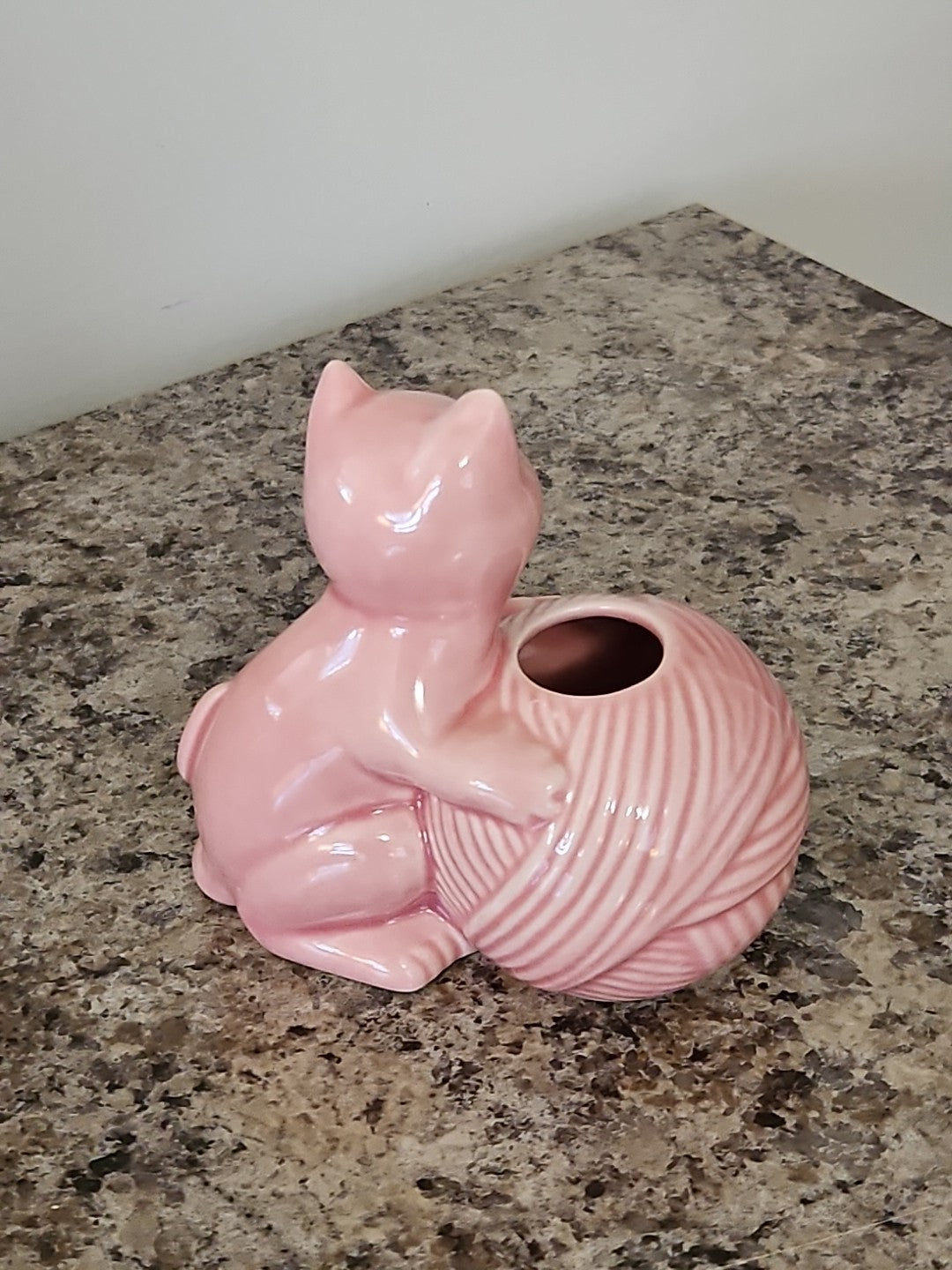 Prestige 1980 Pink Cat With Yarn Ball String Holder String Dispenser 4.5" X 5"