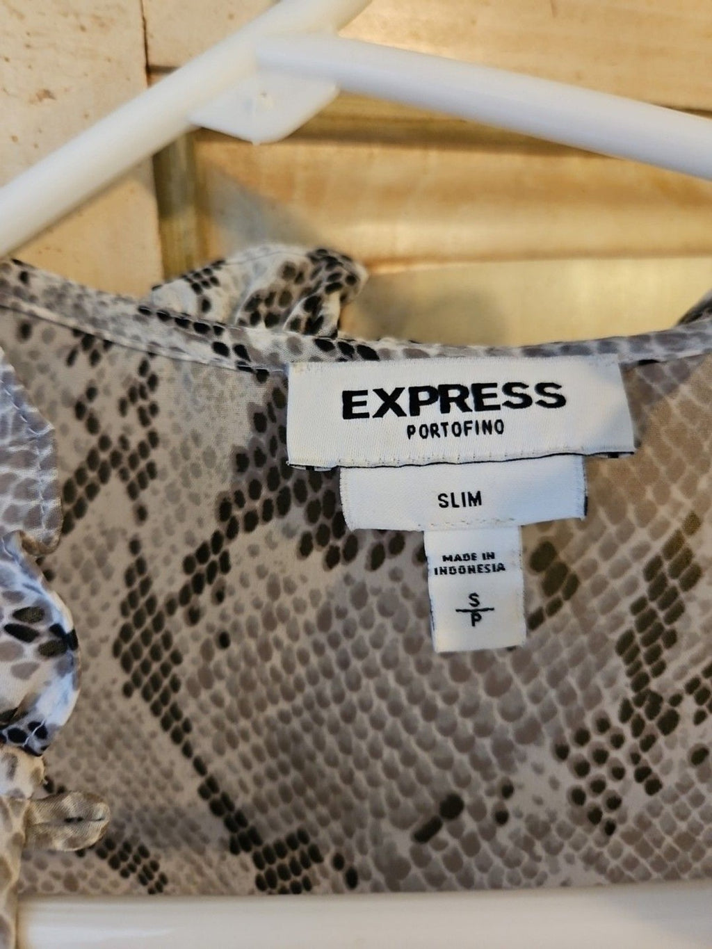 Express Womens Small Portofino Gray Snakeskin Print Slim Fit Sheer Button Blouse