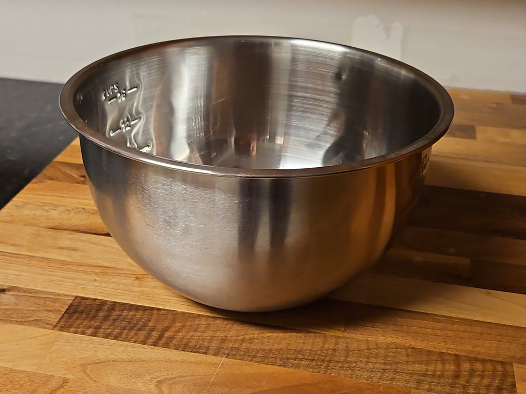 Stainless Steel 16-Cup Mixing Bowl W/ Measurement Markings In Cup & ML Unbranded