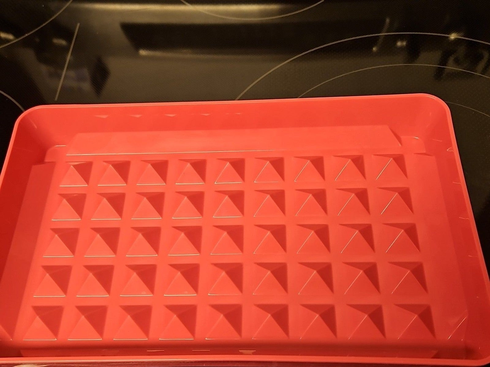 Tupperware Hot Pink 1292-8 Hot Dog, Sausage, Bacon, Deli Meat Keeper Dish Only