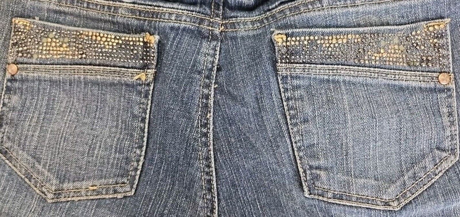 Bisou Bisou Womens Capri Jeans Sz 2 With Copper & Gunmetal Rhinestone Accents