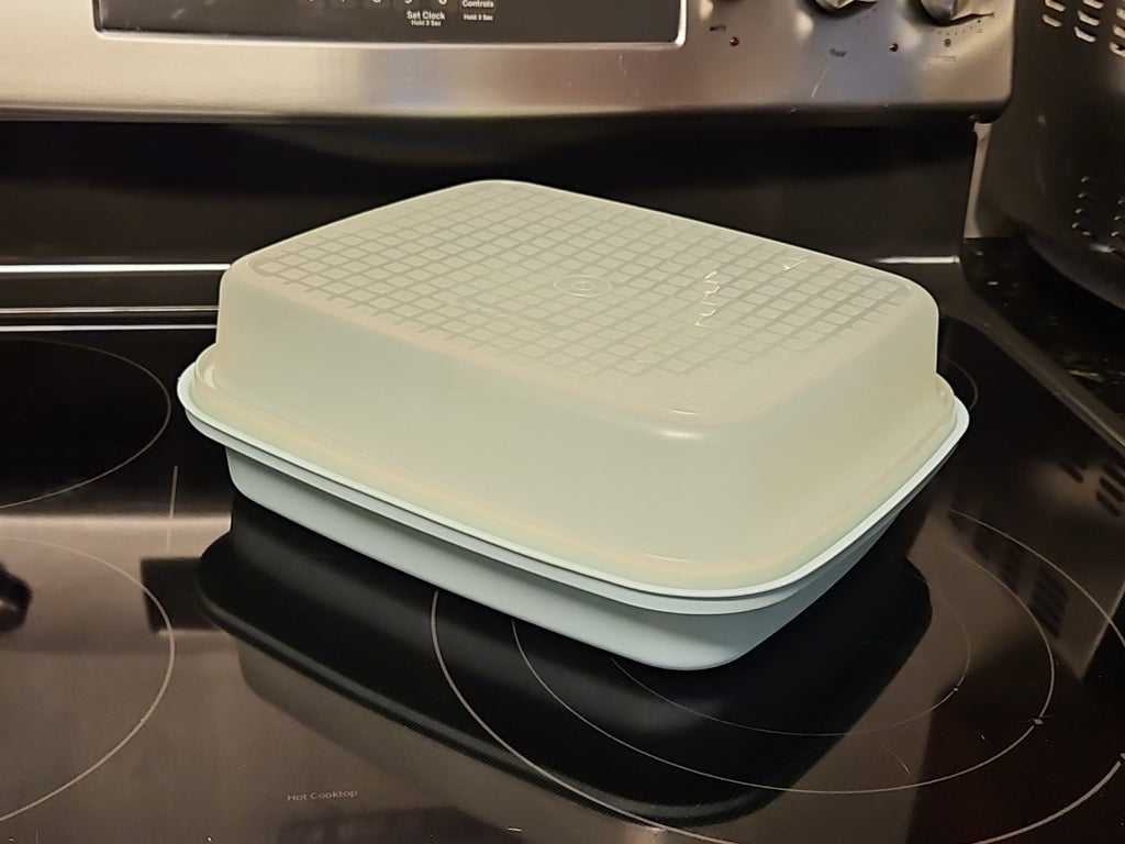 Vintage Tupperware Mint Green Season & Serve Marinade Dish W Lid 1295-7 & 1294-1