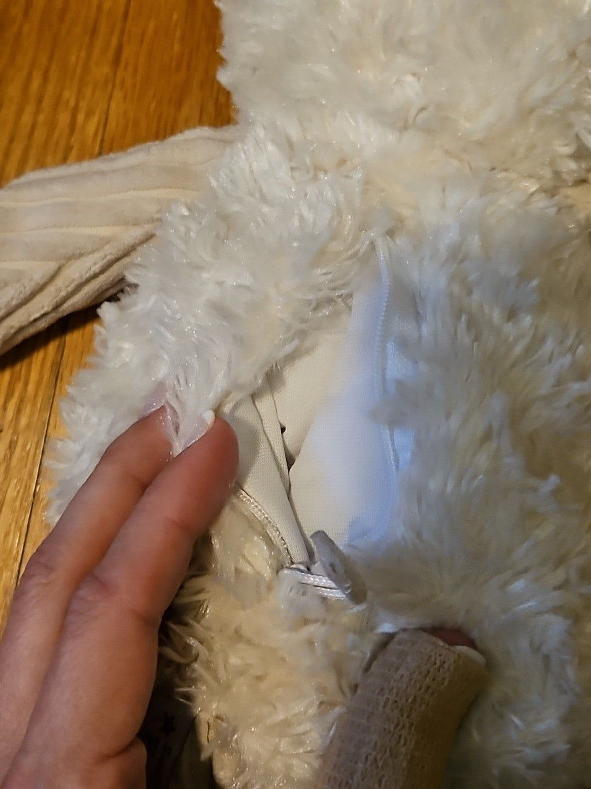 Scentsy Buddy Lenny The Lamb Plush Stuffed Animal Retired Zip Closure