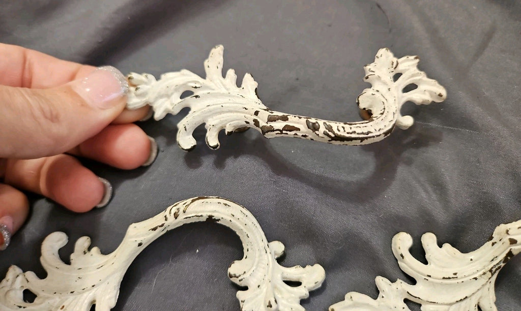 Set Of 4 Bassick-Sack #10087 French Provincial Distressed Drawer Pulls 4 3/8"
