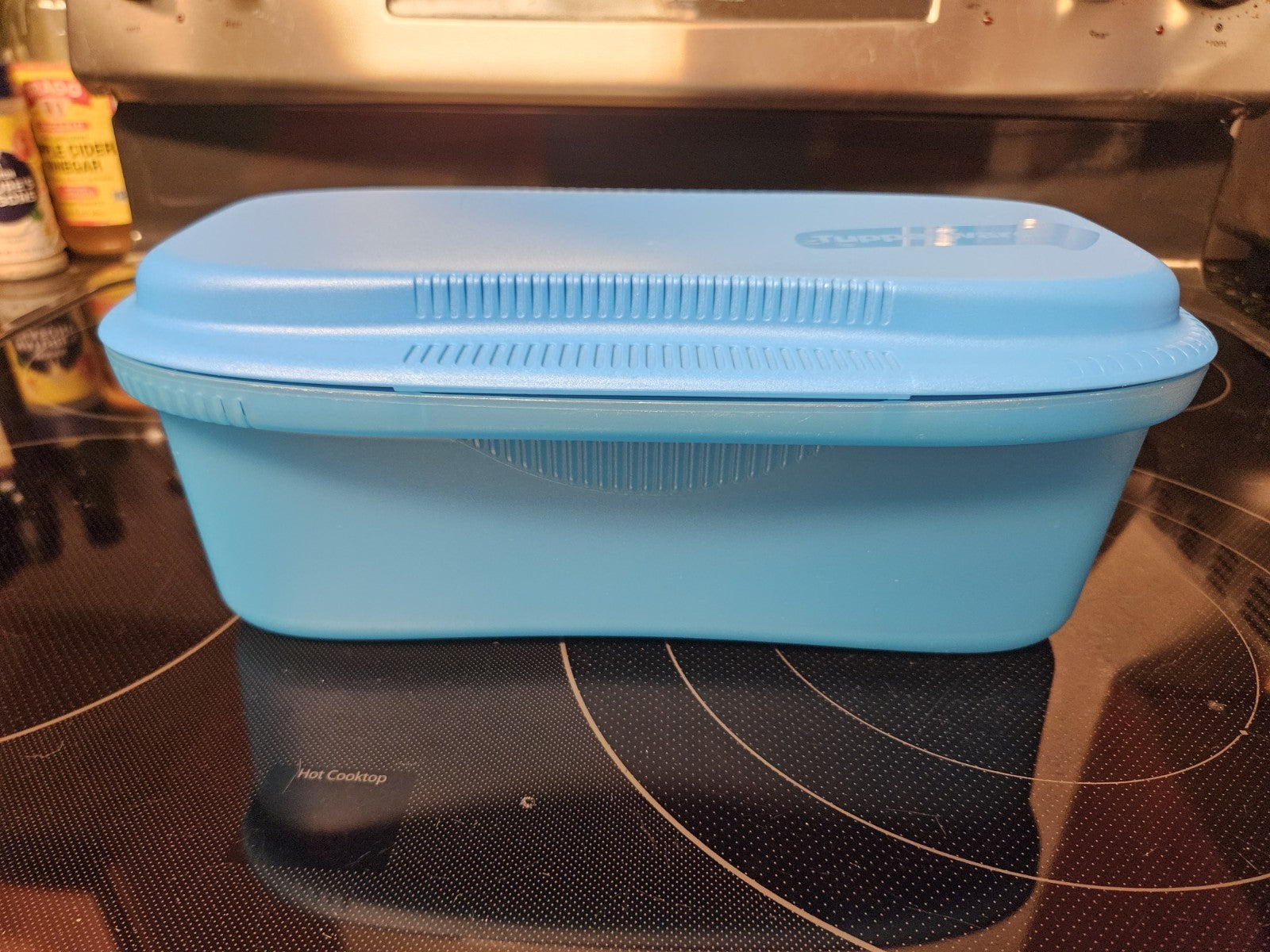 Blue Tupperware Microwave Pasta Maker Spaghetti Cooker #6775A W/ Lid #7209A EUC