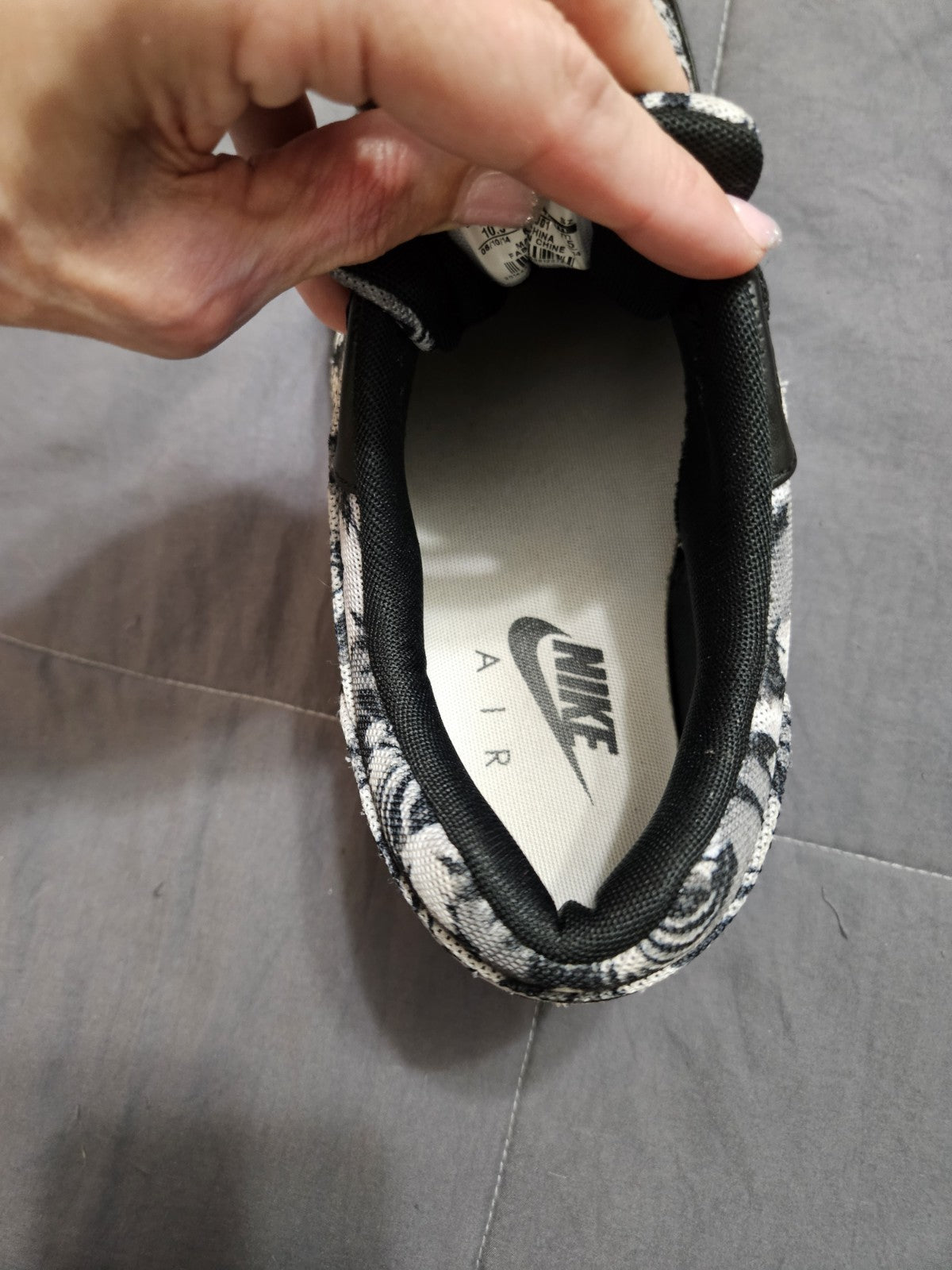 2014 Nike Air Max 1 GPX Black Floral Mens Size 10.5 684174-001