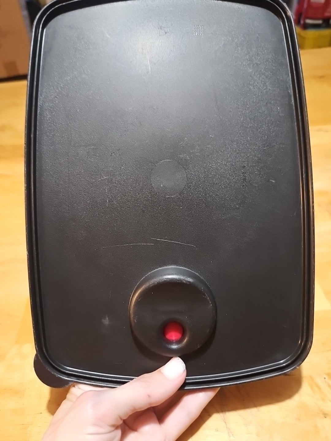 Vintage Tupperware Rock N Serve Vented Replacement Lid #3382B Black & Red 11 X 8