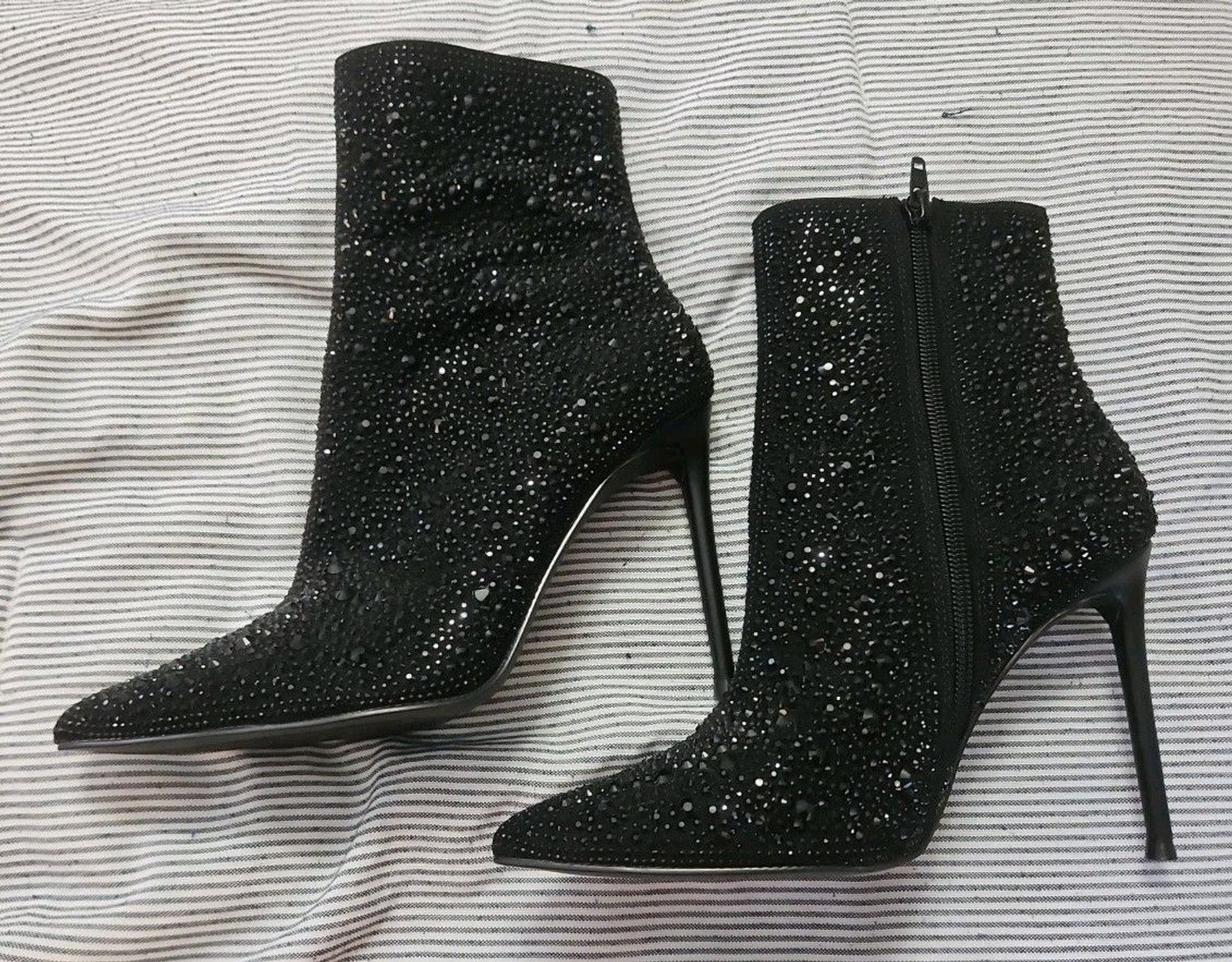 Steve Madden Black Rhinestone Studded Valora Boots Size 6 M