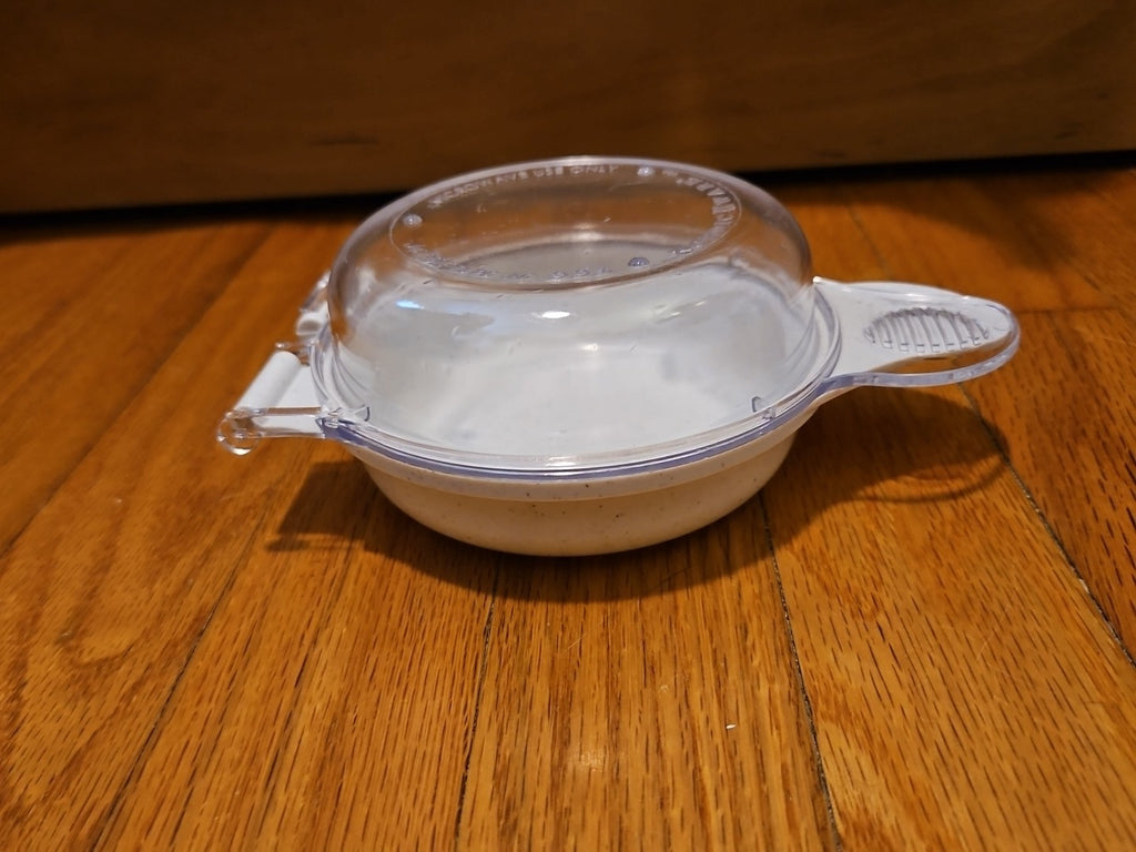 Nordic Ware Microwave Eggs 'N Muffin Breakfast Sandwich Cooker
