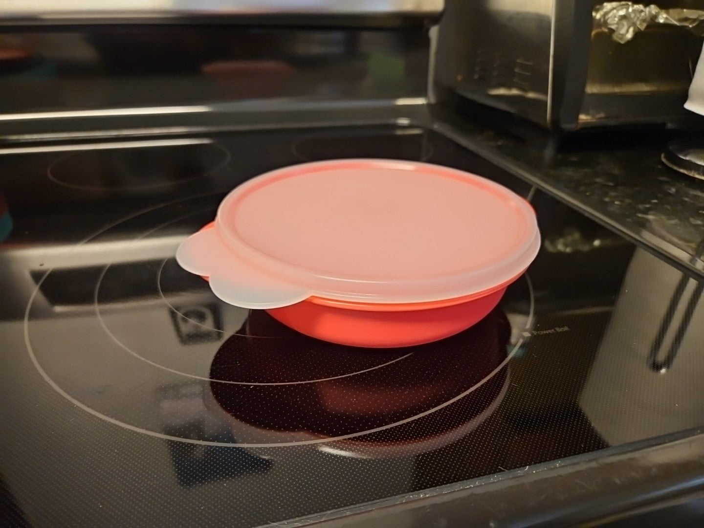 Tupperware #2646C Made In Mexico Coral Colored Bowl With Lid 390 mL 1.5 Cup
