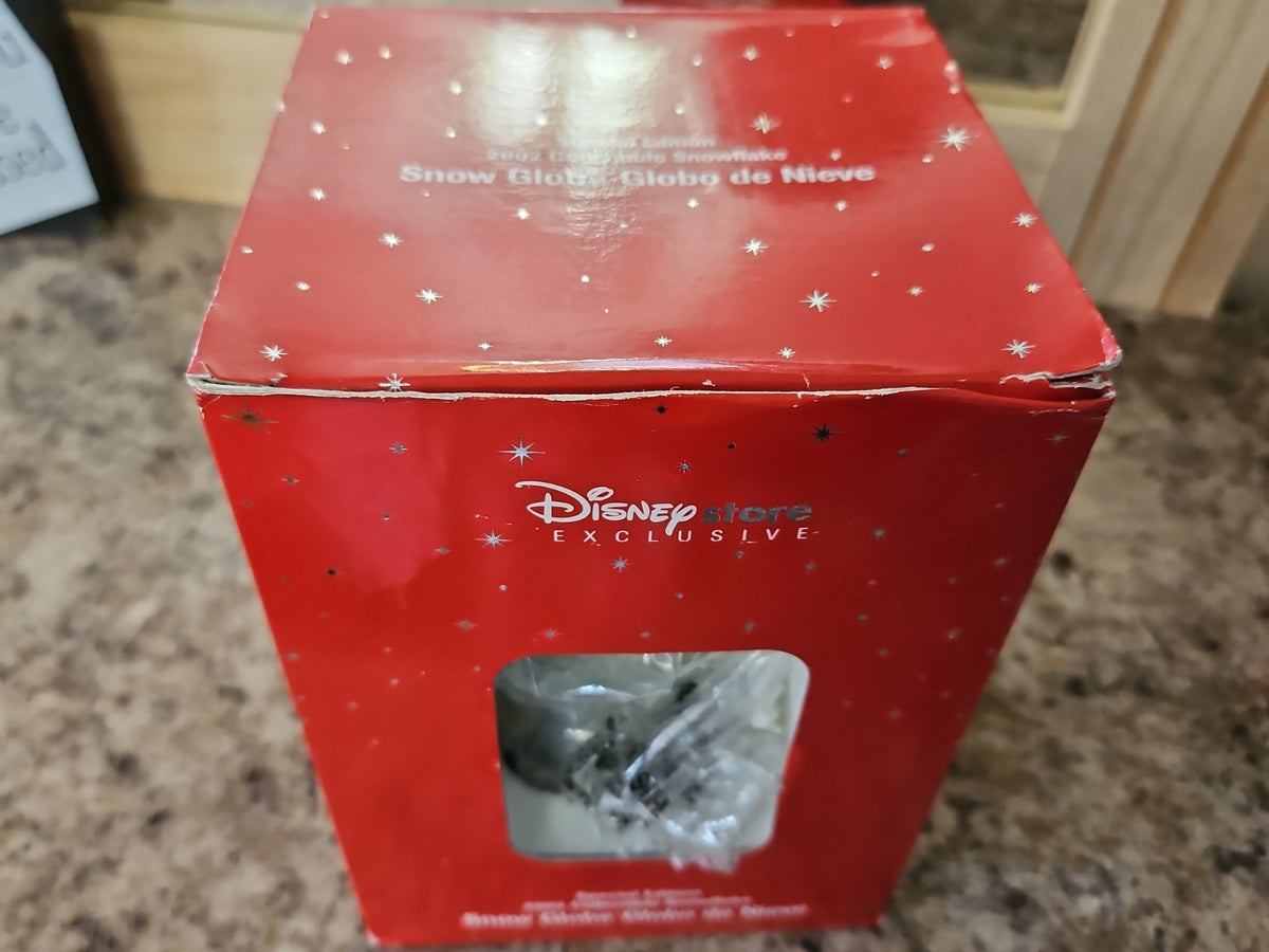 2002 Special Edition Disney Mickey & Minnie Ice Skating Silver Snow Globe