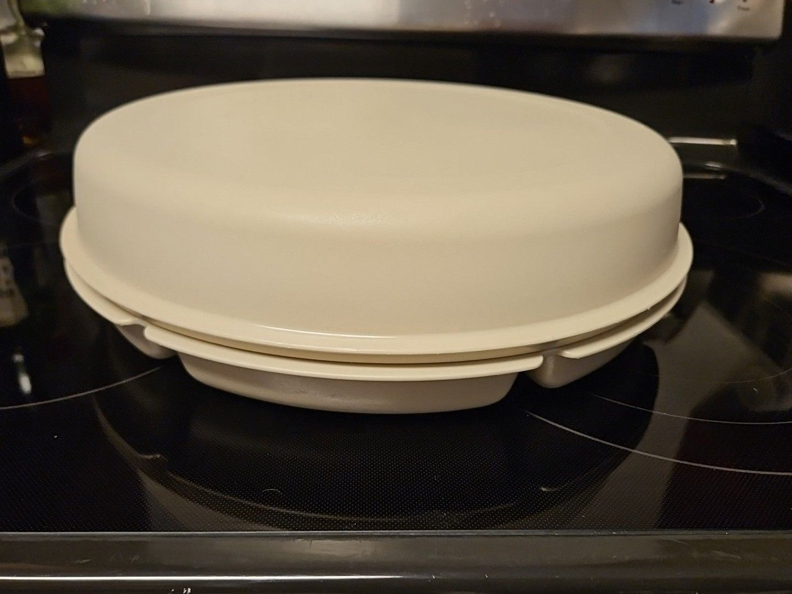 Tupperware Divided Serving Tray 1665-3 Almond With Lid 1666-3 & Dip Bowl 3 pc set