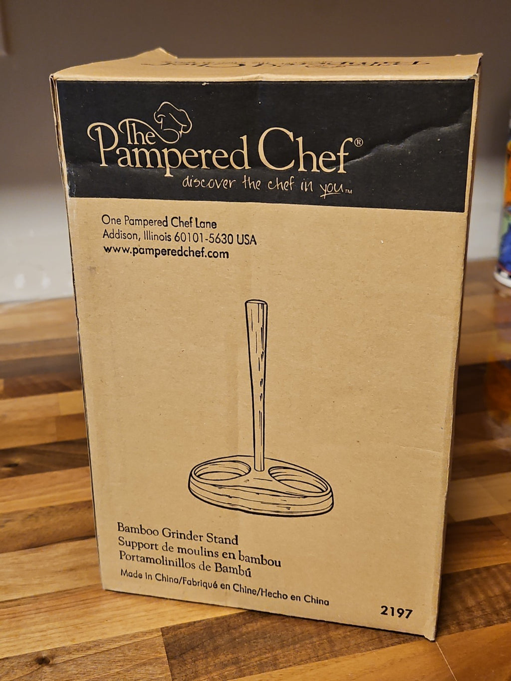 New In Box Retired Pampered Chef Bamboo Grinder Stand #2197 Stand Only