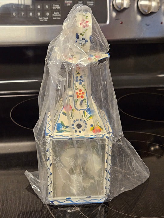 NIP Vintage Style Rustic Folk Art Painted Tin Oil Lantern Tramp Art White